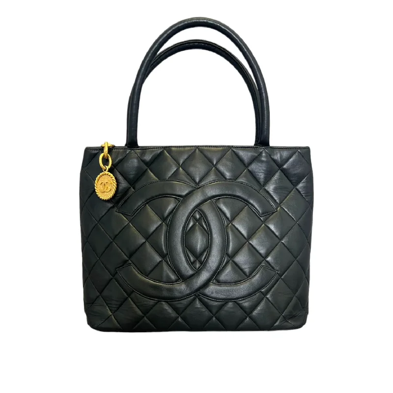 Medallion Tote Caviar Quilted Black GHW