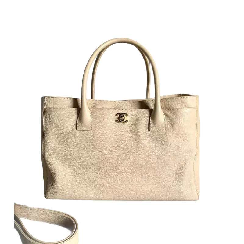 Executive Cerf Tote Caviar Beige GHW